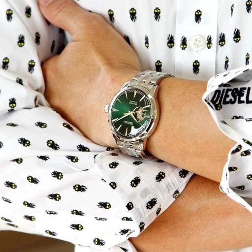 ساعت مچی مردانه اتوماتیک سیکو ضداب رنگ ثابت قفل مخفی حک برند سیکو اتوماتیک.SEIKO